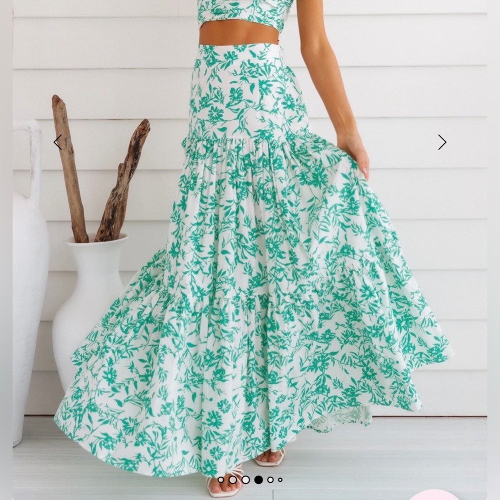 Hello Molly Runaway Ayla Tiered Tropical White Green Maxi Skirt | Size Small